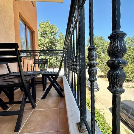 Apart-hotel Efir 2 - Menada 3*