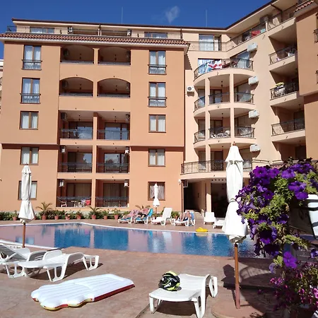 Efir 2 - Menada Lejlighedshotel 3*