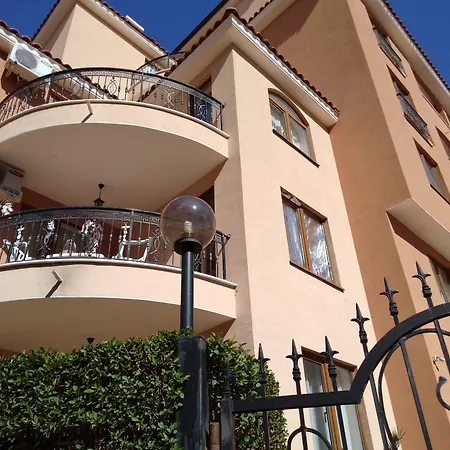 Lejlighedshotel Efir 2 - Menada