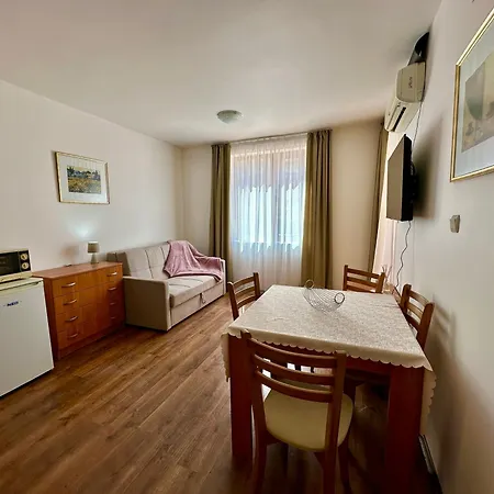 Efir 2 - Menada Lejlighedshotel