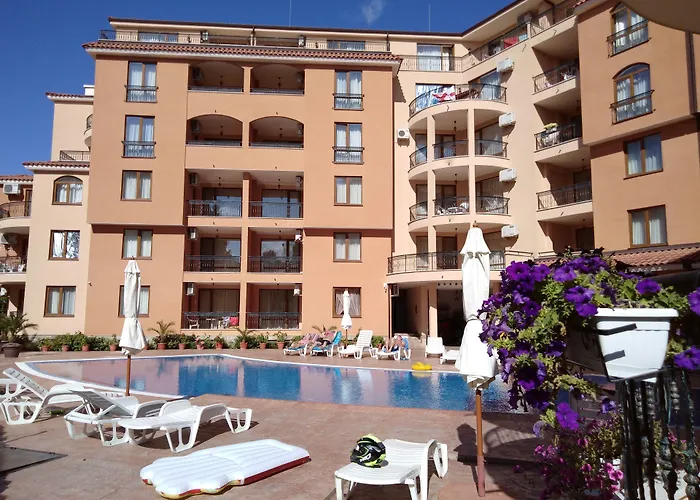 Efir 2 - Menada Aparthotel 3*